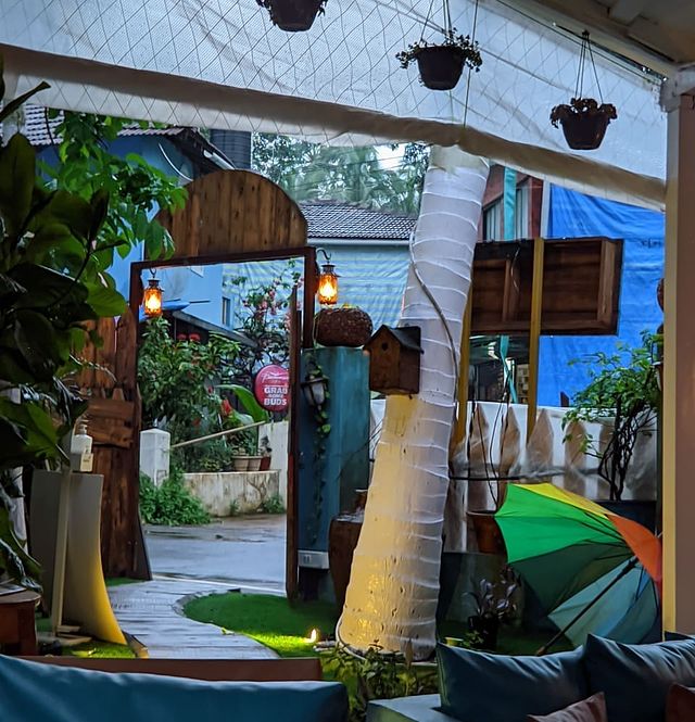 Anjoned Cafe & Hostel - Paradise For Every Goa Lover